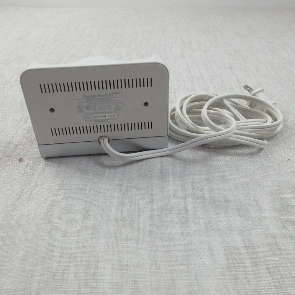 Nyko Nintendo Wii Controllers Video Game‎ Rechargeable Batteries & Docks Station